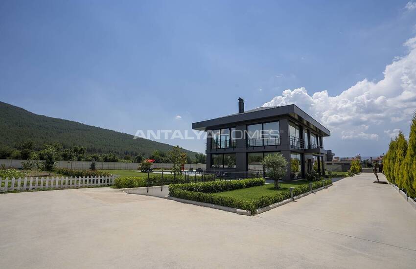 Ready-to-move Villa with Spacious Design in Mugla Mentese 18