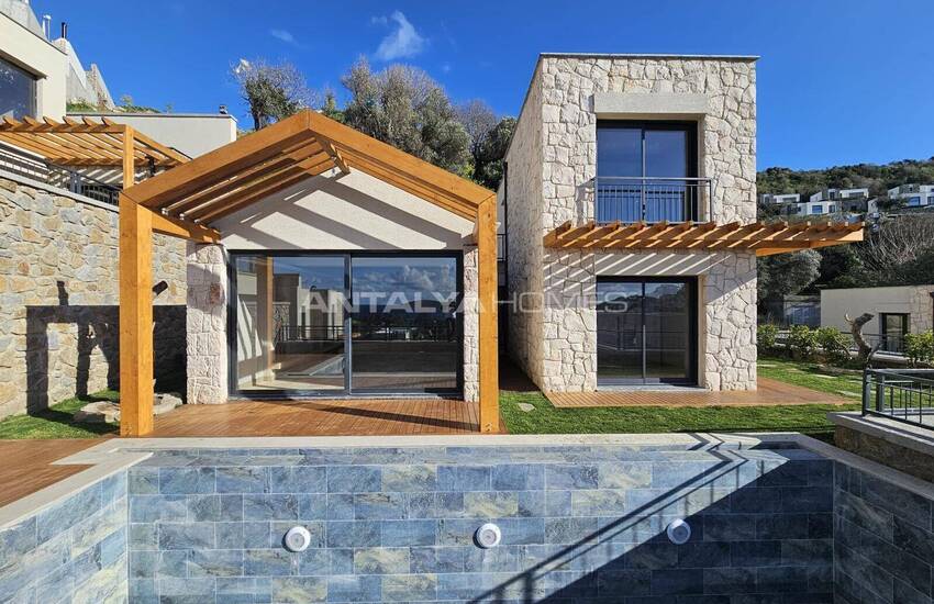 Bodrum Gümüşlük'te Deniz Manzaralı Taş Villalar 1