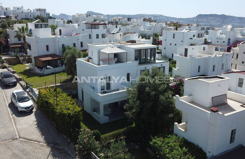 Doppelhaushälfte Mit Meerblick Und Garten In Bodrum Turkbuku 4