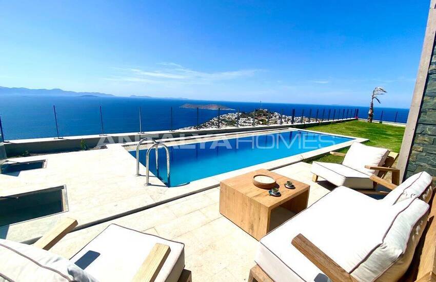 Stylish Villas with Panoramic Sea Views in Gumusluk Bodrum