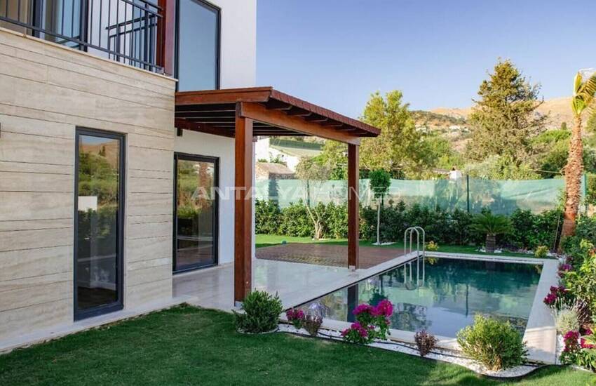 Einzel Villen Mit Privatpool Und Garten In Bodrum Gumusluk 6