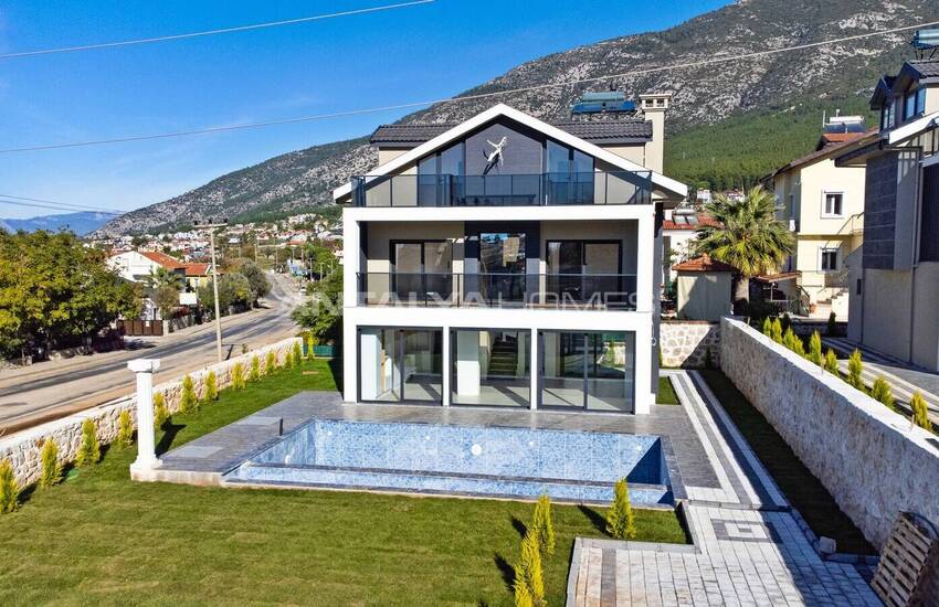 Fethiye Ölüdeniz'de Geniş Bahçe Kullanımlı ve Özel Havuzlu Villalar 1