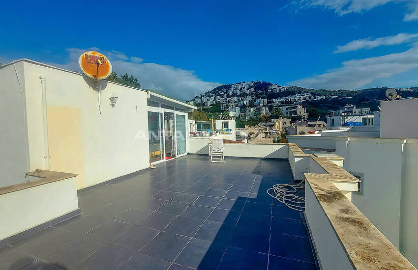 Duplex Apartment Within Walking Distance of the Sea in Yalikavak 8