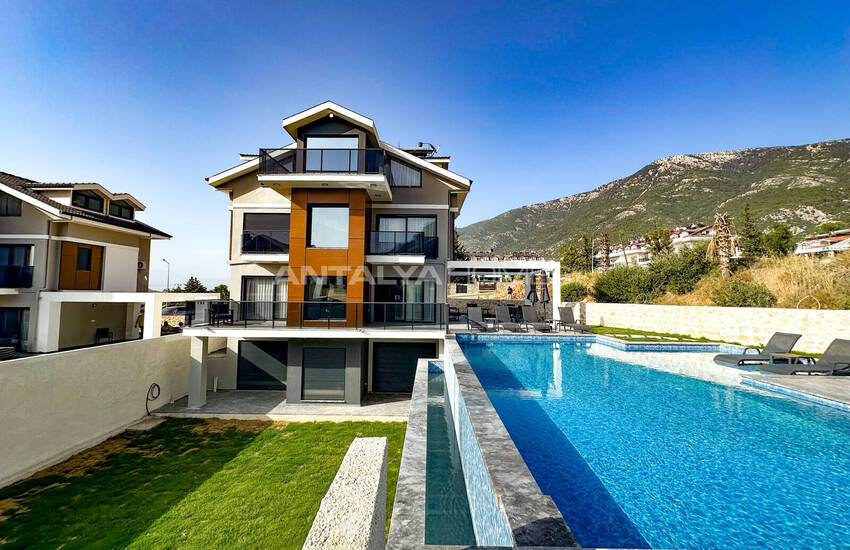 Spacious Villas with Private Pool and Garden in Fethiye Oludeniz