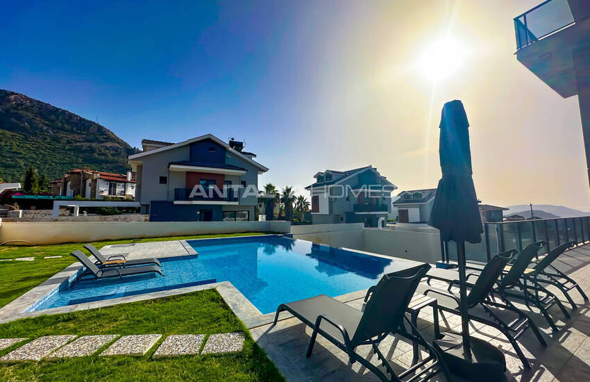 Fethiye Ölüdeniz’de 4+1 Geniş Bahçe Kullanımlı Müstakil Havuzlu Villalar 5
