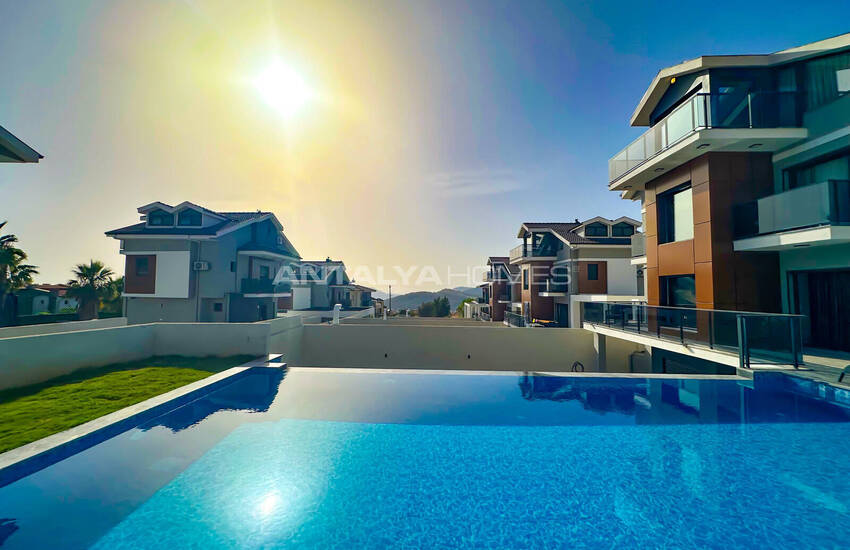 Fethiye Ölüdeniz’de 4+1 Geniş Bahçe Kullanımlı Müstakil Havuzlu Villalar 3