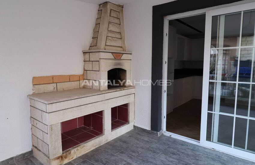 Muğla Fethiye'de Merkezi Konumda 5+1 Bahçeli Şık Villa 7