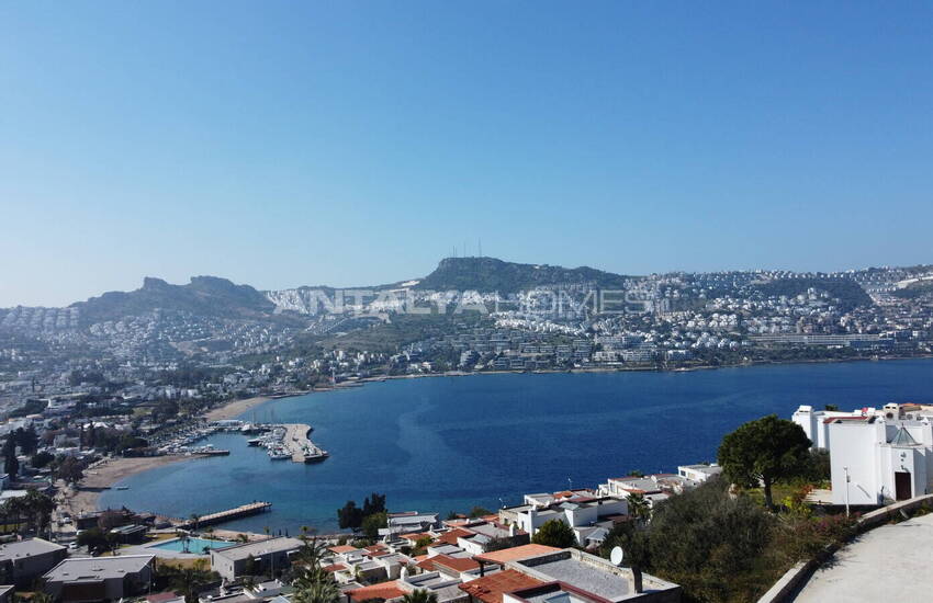 Отдельная Вилла с Видом на Бухту и Бассейном в Бодруме, Мугла 1