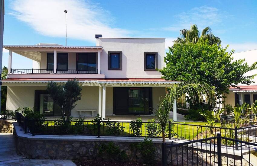 Chic Detached Villas Within Walking Distance of the Sea in Bodrum 3