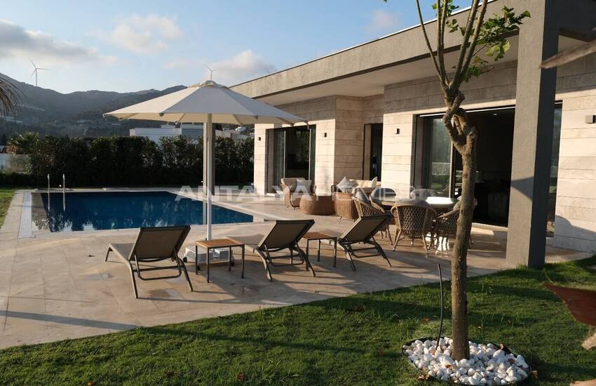Villas Vue Mer Avec Piscine Et Jardin À Bodrum Yalikavak 10