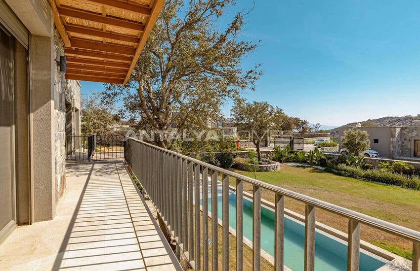 Stenbelagda Hus Med Pooler I Bodrum Gumusluk 9