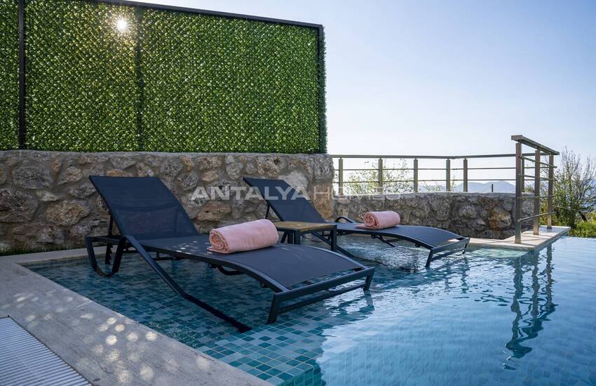 فيلا منفصلة مع مسبح داخلي وخارجي في فاراليا، فتحية 8