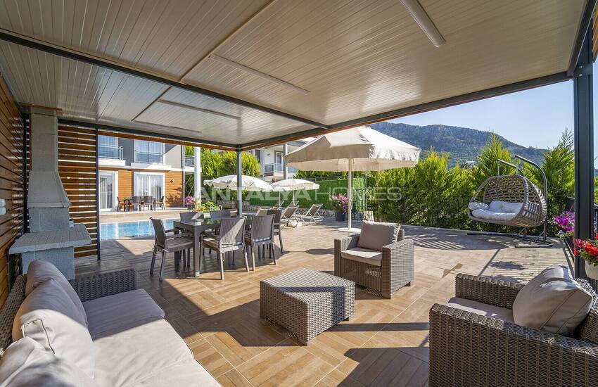 Шикарная Вилла с Личным Садом и Бассейнами в Олюденизе 13