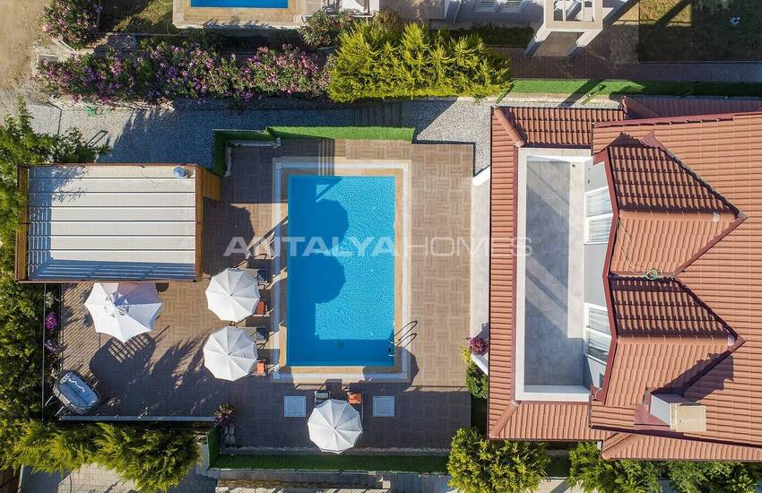 Шикарная Вилла с Личным Садом и Бассейнами в Олюденизе 5