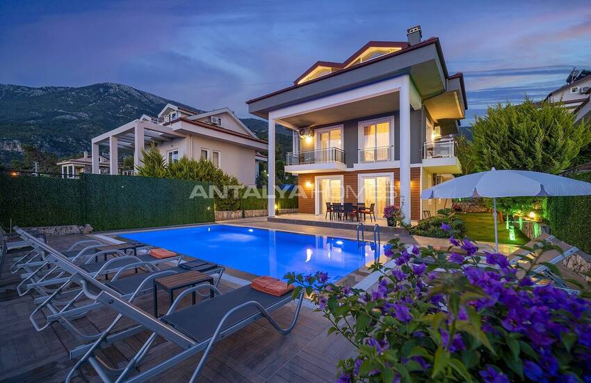 Шикарная Вилла с Личным Садом и Бассейнами в Олюденизе 8