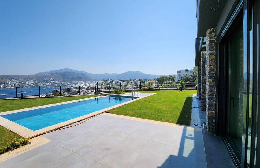 Detached Single Story Houses with Private Pools in Bodrum