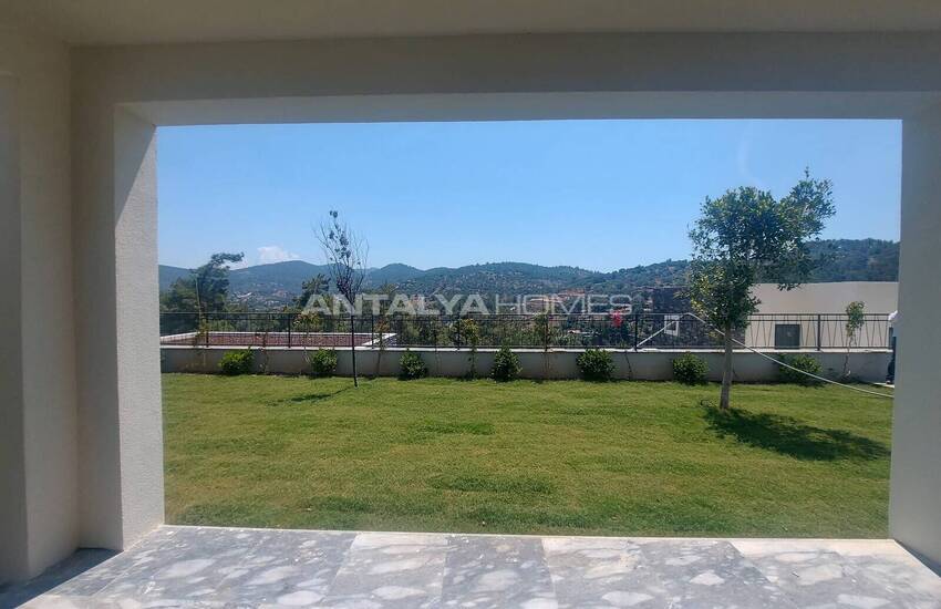 Bodrum Yalıçiftlik'de Doğa Manzaralı Müstakil Villalar 8