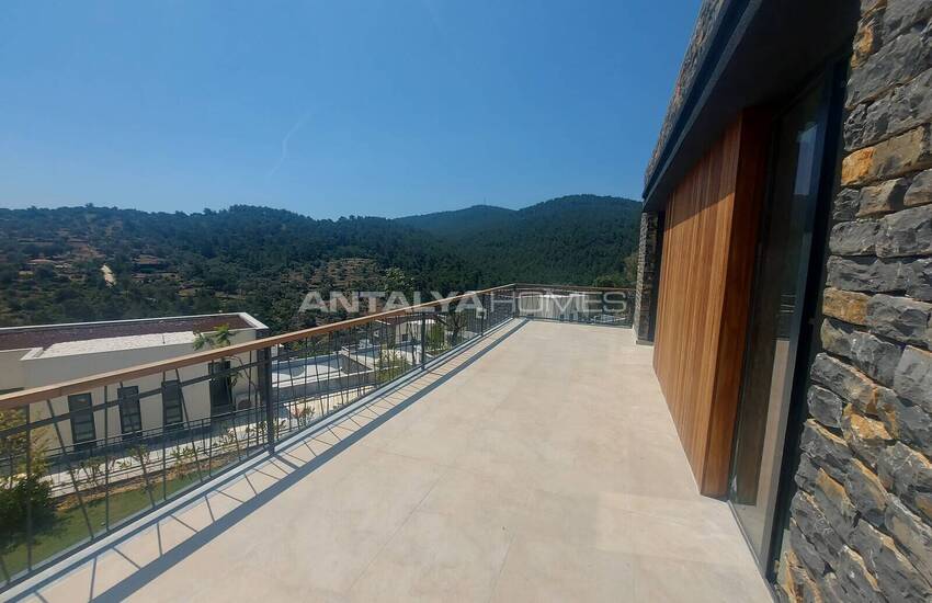 Bodrum Yalıçiftlik'de Doğa Manzaralı Müstakil Villalar 12