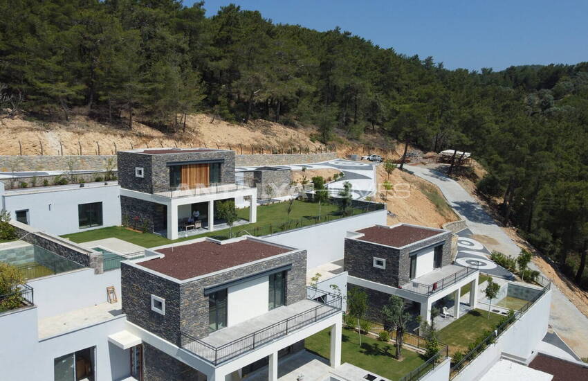 Bodrum Yalıçiftlik'de Doğa Manzaralı Müstakil Villalar 14