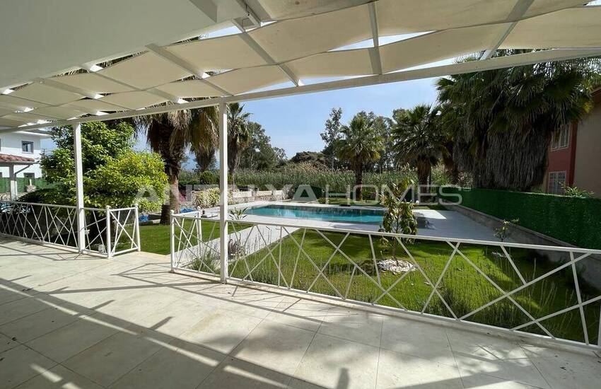 Muğla Fethiye'de Çalış Plajı'na Yakın Havuzlu 4+1 Villa 10