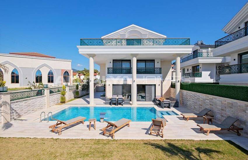 6+1 Fristående Villa Med Pool I Fethiye Turkiet