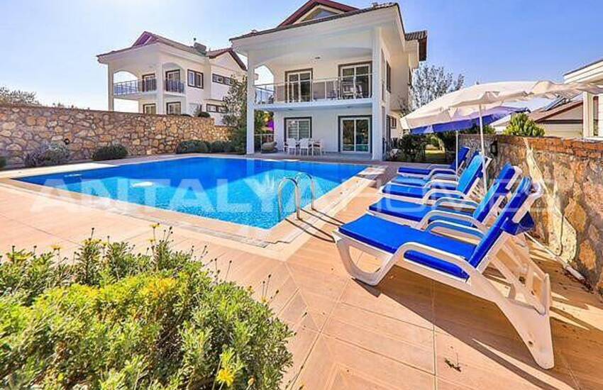 Vrijstaande Villa Met 500m² Tuin In Muğla Ölüdeniz 3