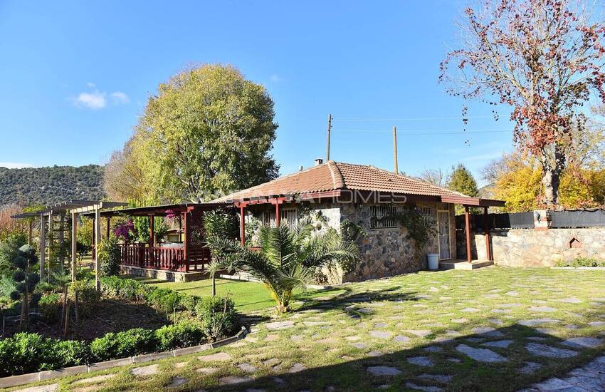 Muğla Fethiye Kayaköy'de 1650m² Bahçe İçerisinde Villa