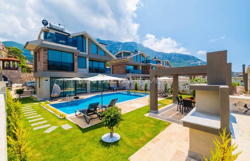 Ölüdeniz'de 3+1 Müstakil Havuz ve Saunalı Satılık Villa 2