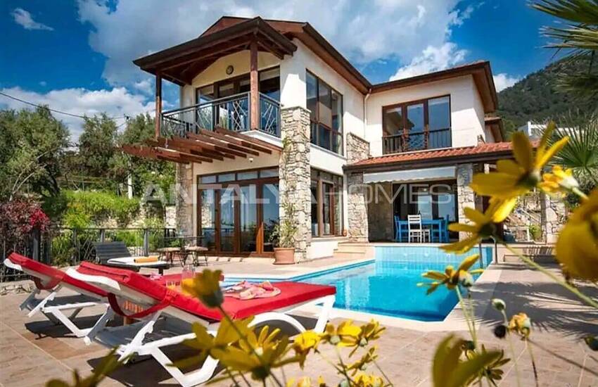 Villa Met Privézwembad En Uitgestrekte Tuin In Fethiye Faralya