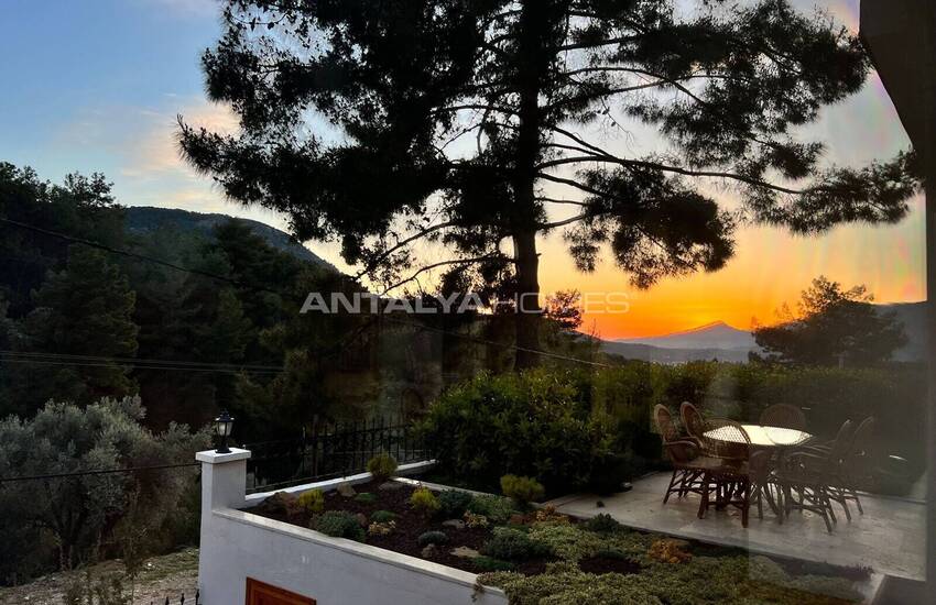 3-slaapkamer Villa Met Grote Tuin En Zwembad In Fethiye 2