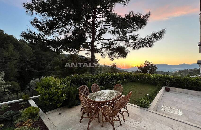 3-bedroom Villa with Large Garden and Pool in Fethiye