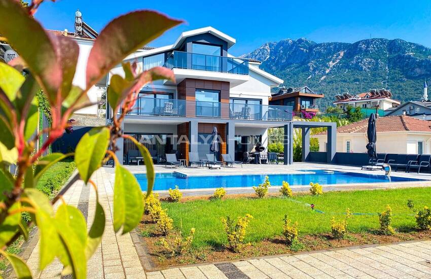 4+1 Villa In Fethiye Oludeniz Geschikt Op 700 M² Plots Of Land