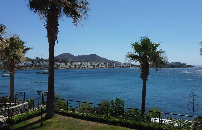 Detached Villa in Seafront Complex with Private Beach in Bodrum 7