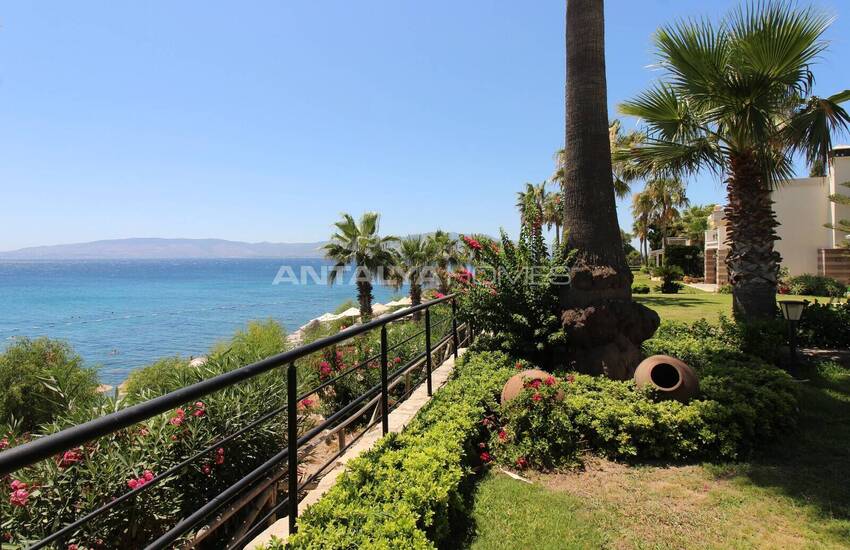 Detached Villa in Seafront Complex with Private Beach in Bodrum 8