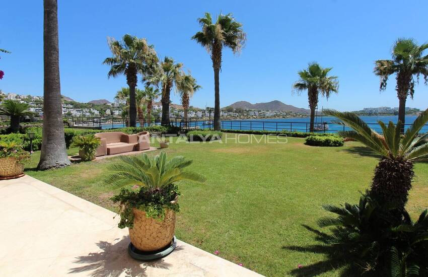 Detached Villa in Seafront Complex with Private Beach in Bodrum 13