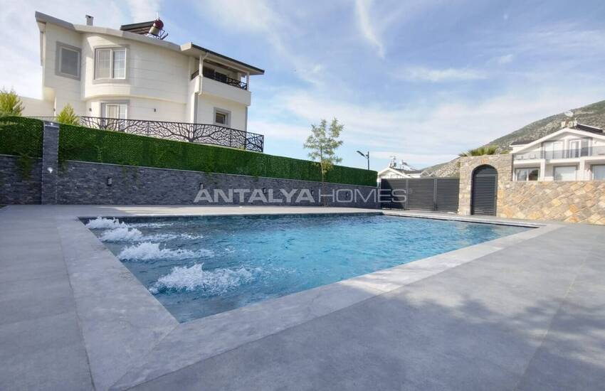 Muğla Fethiye'de Özel Havuzlu Şık Müstakil Villa 5