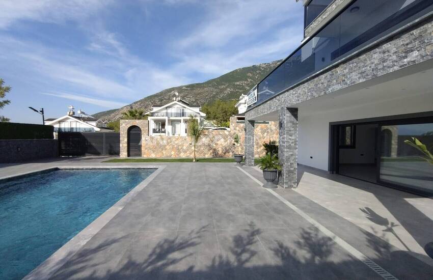 Muğla Fethiye'de Özel Havuzlu Şık Müstakil Villa 15