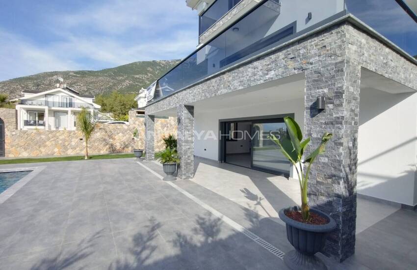 Muğla Fethiye'de Özel Havuzlu Şık Müstakil Villa 9