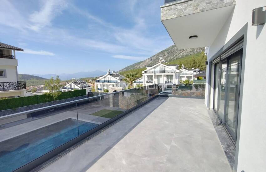 Muğla Fethiye'de Özel Havuzlu Şık Müstakil Villa 12