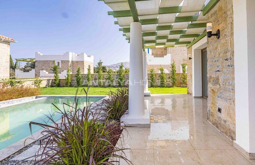 Detached Villas with Private Pools in Bodrum Kadikalesi 14