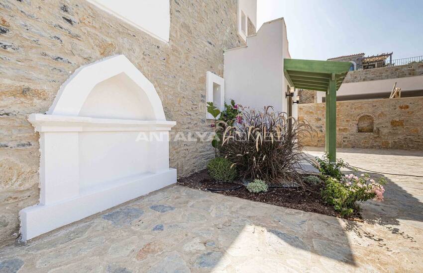 Detached Villas with Private Pools in Bodrum Kadikalesi 13