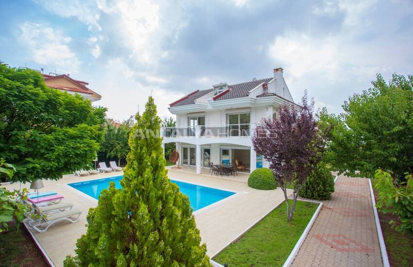 Property with Garden and Swimming Pool in Mugla Fethiye 4