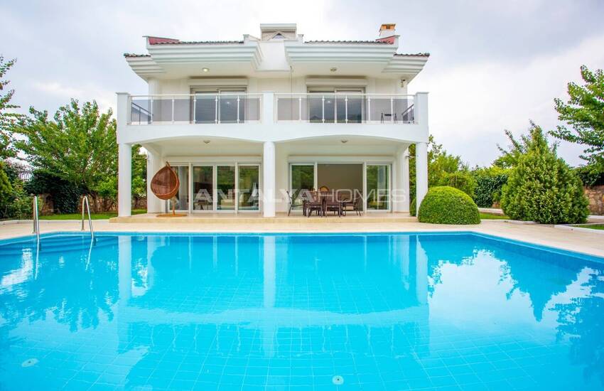 Property with Garden and Swimming Pool in Mugla Fethiye 3