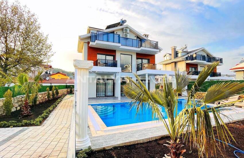 Detached House with 4 Bedrooms with Private Pool in Fethiye