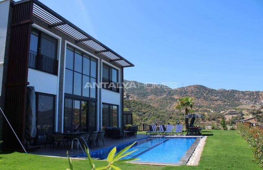 House with Sea Views and Private Pool in Bodrum Yalıkavak