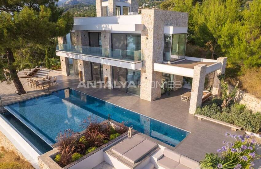 Muğla Fethiye'de Taş Kaplamalı ve Deniz Manzaralı Villa 4