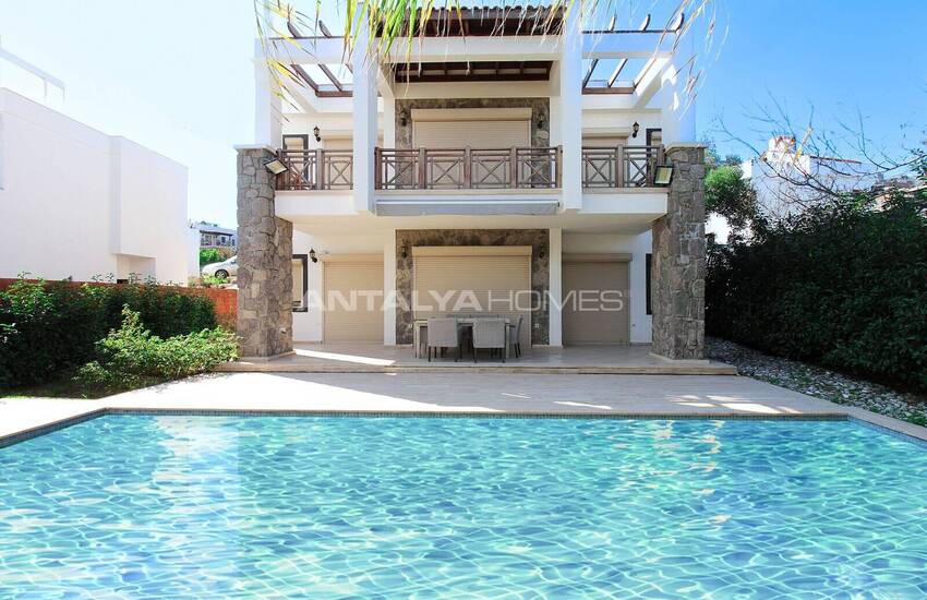 Detached Villa with Private Pool and Garden in Bodrum Muğla