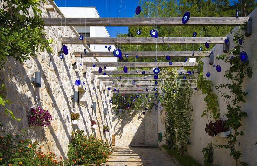 Muğla Fethiye'de Özel Havuzlu 6 Odalı Villa 6