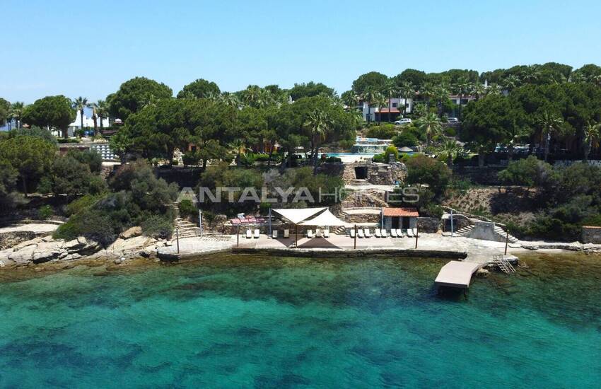 Sea View Villas in a Featured Complex in Bodrum 11