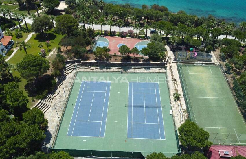 Sea View Villas in a Featured Complex in Bodrum 12